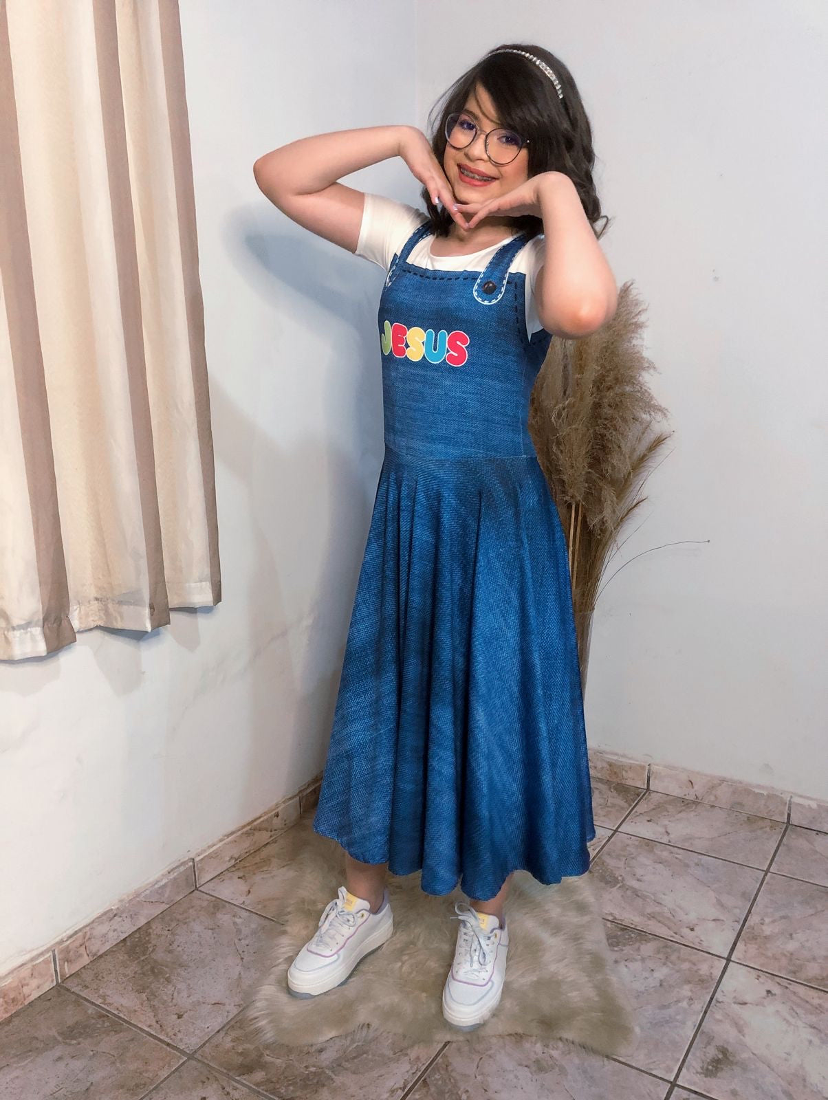 Vestido Jardineira Jesus